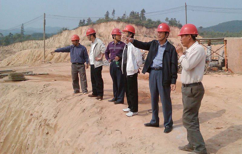 集團公司領導到廣寧慰問一線員工