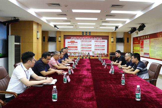區(qū)住建局領導一行蒞臨我司座談